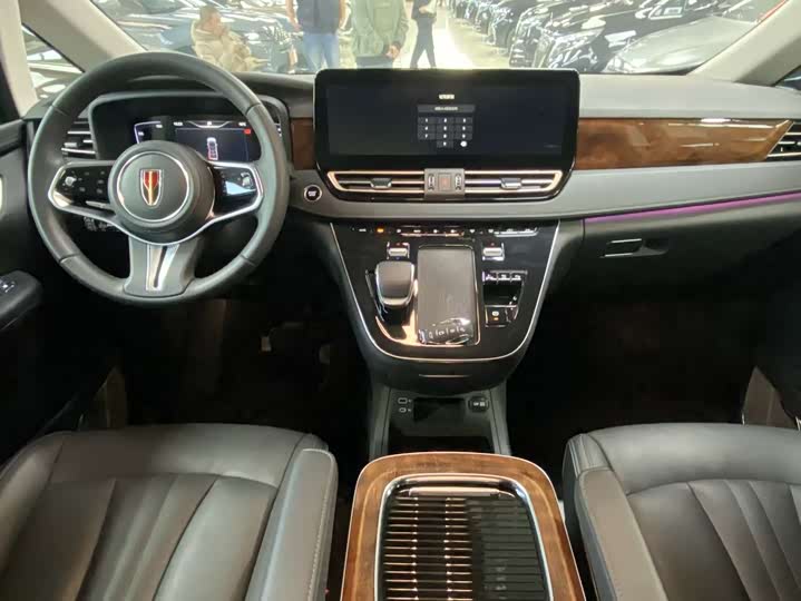 Фото 9 - Hongqi HQ9 Hybrid