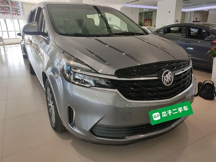 Фото 4 - Buick GL8 ES