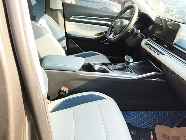 Фото 6 - Geely Emgrand