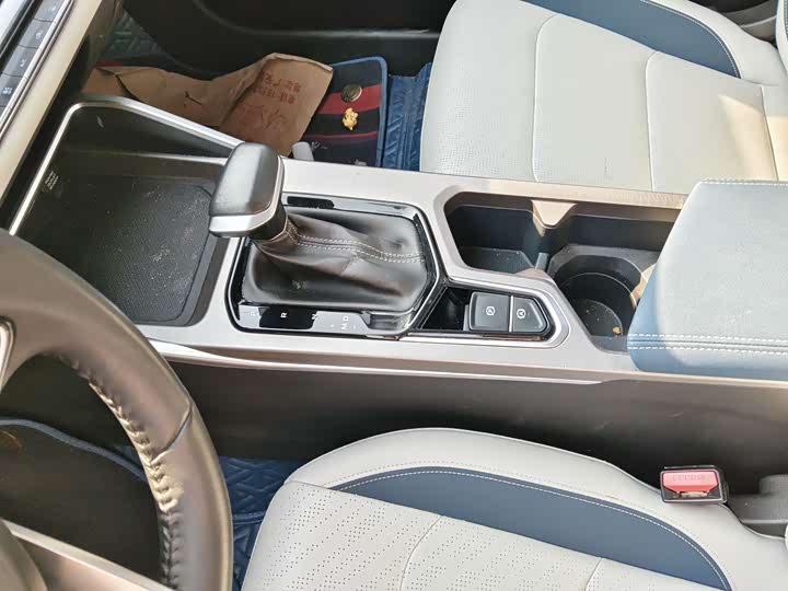 Фото 7 - Geely Emgrand