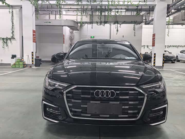 Фото 2 - Audi A6L
