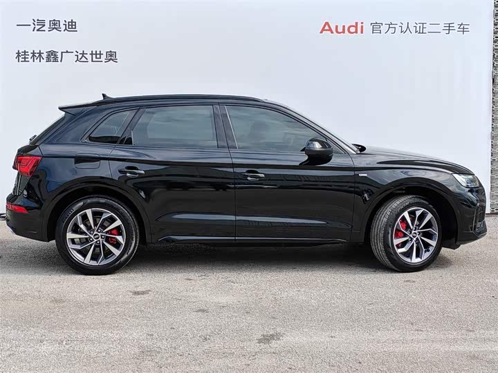 Фото 3 - Audi Q5L