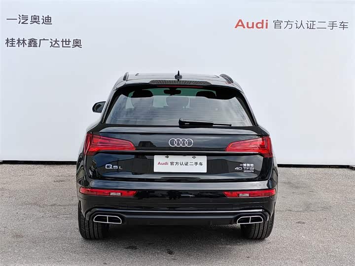 Фото 5 - Audi Q5L