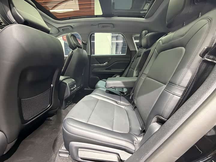 Фото 9 - Lincoln Corsair