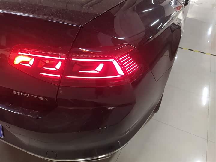 Фото 8 - Volkswagen Magotan