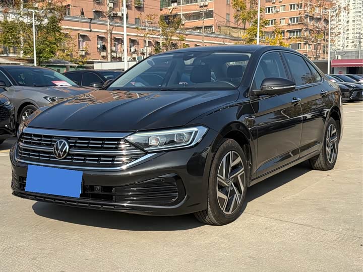 Фото 1 - Volkswagen Sagitar L