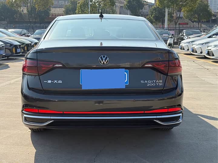 Фото 6 - Volkswagen Sagitar L