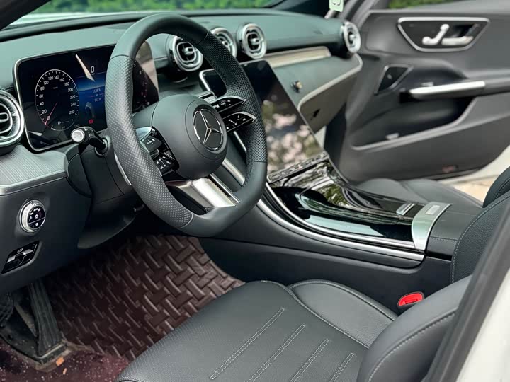 Фото 4 - Mercedes-Benz C-Class