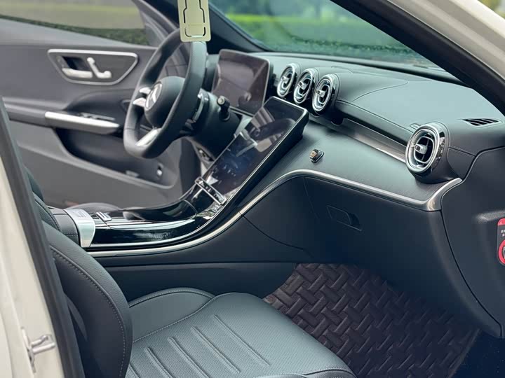 Фото 5 - Mercedes-Benz C-Class