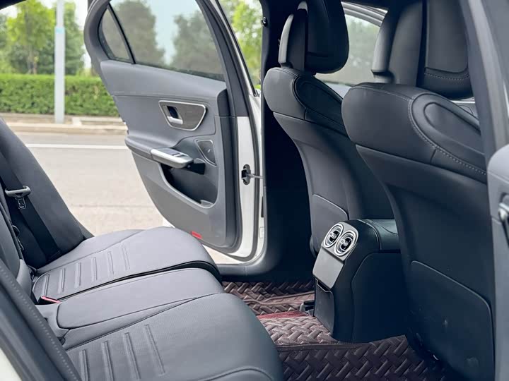 Фото 7 - Mercedes-Benz C-Class