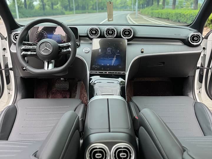 Фото 8 - Mercedes-Benz C-Class