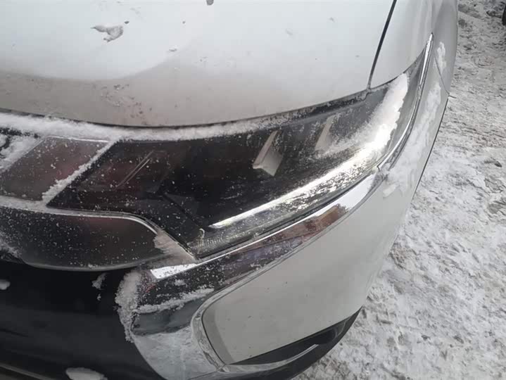 Фото 5 - Mitsubishi Outlander