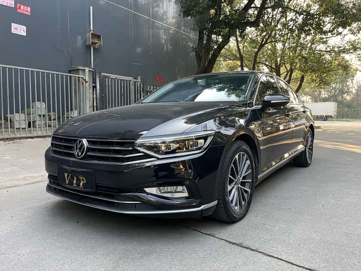 Фото 1 - Volkswagen Magotan