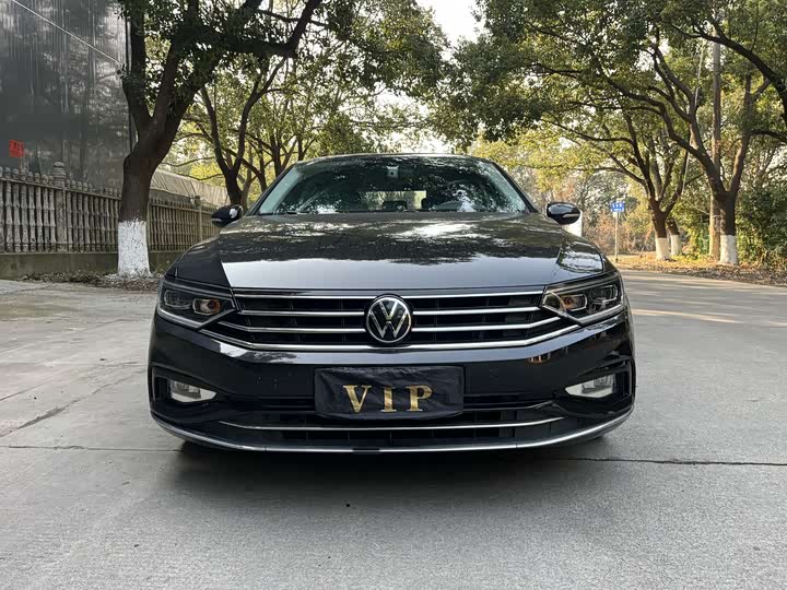 Фото 2 - Volkswagen Magotan