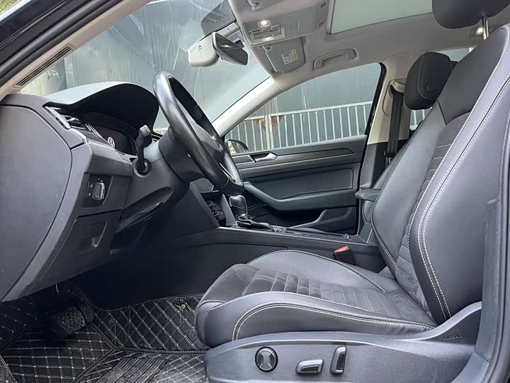 Фото 7 - Volkswagen Magotan