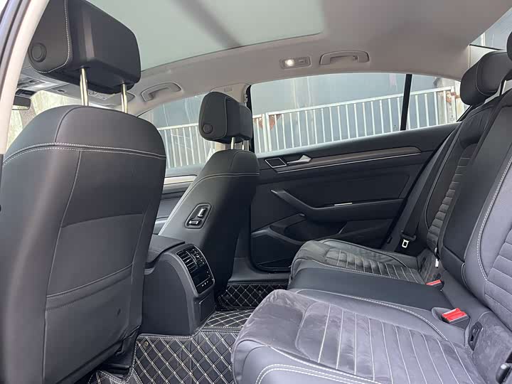 Фото 9 - Volkswagen Magotan