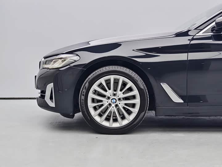 Фото 6 - BMW 5 Series