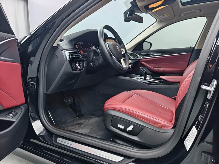 Фото 8 - BMW 5 Series