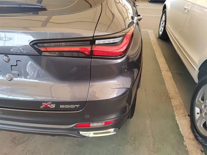 Фото 8 - Changan Oshan X5