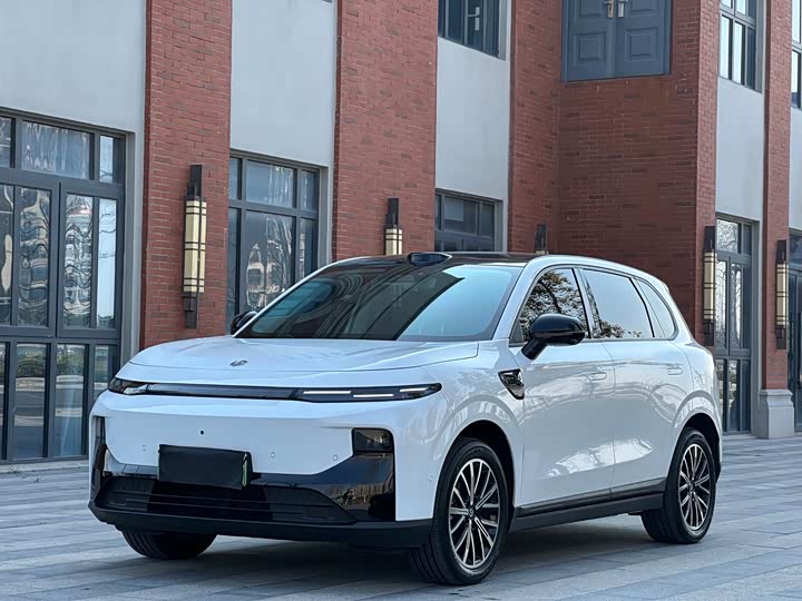 Фото 1 - Leapmotor B10