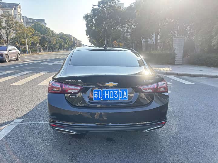 Фото 4 - Chevrolet Malibu XL