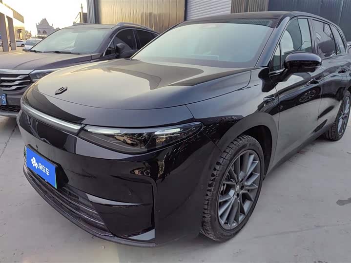 Фото 1 - Leapmotor C10