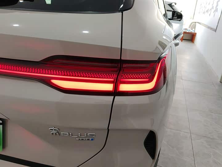 Фото 8 - BYD Song Plus Hybrid/EV