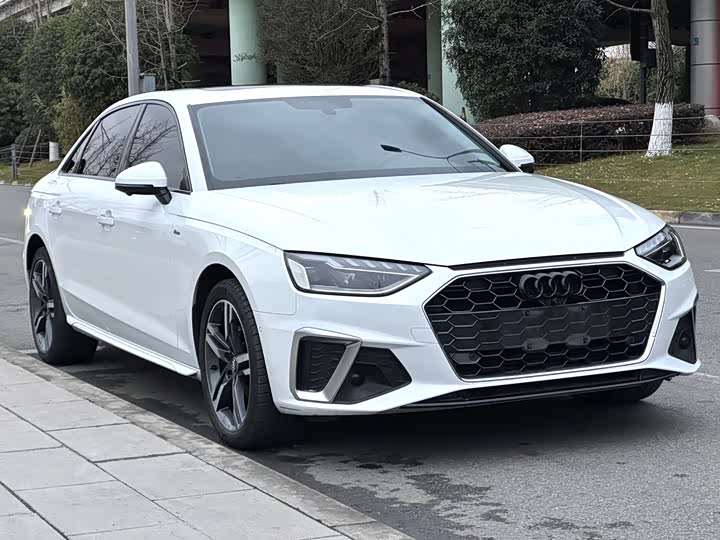 Фото 3 - Audi A4L