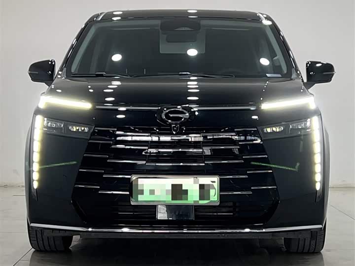 Фото 2 - GAC Trumpchi E8