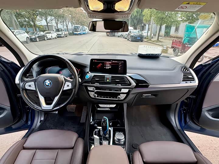 Фото 5 - BMW iX3