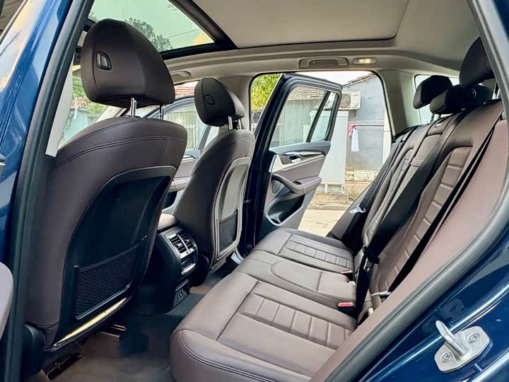 Фото 6 - BMW iX3