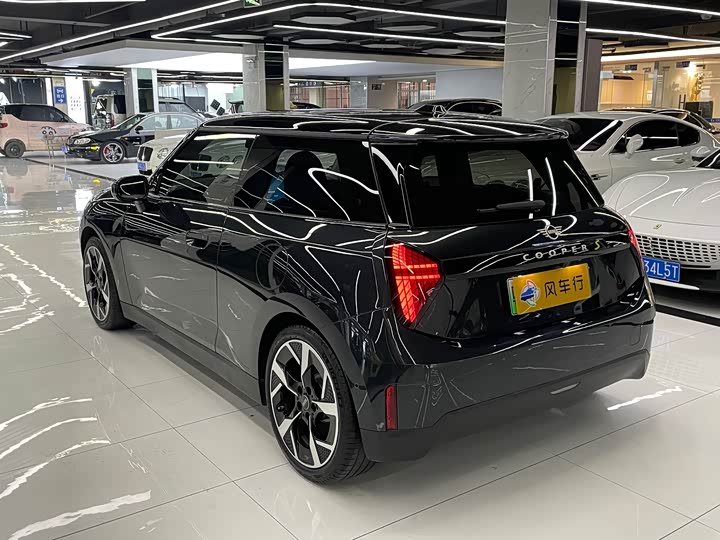 Фото 7 - Mini Cooper