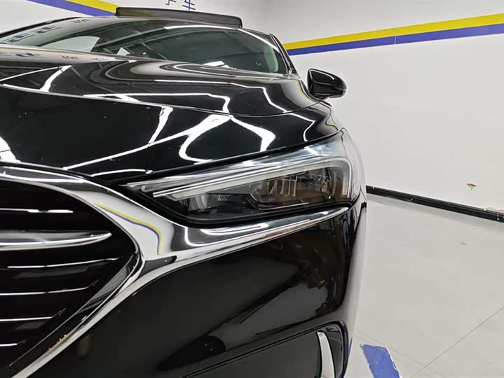 Фото 5 - Buick LaCrosse