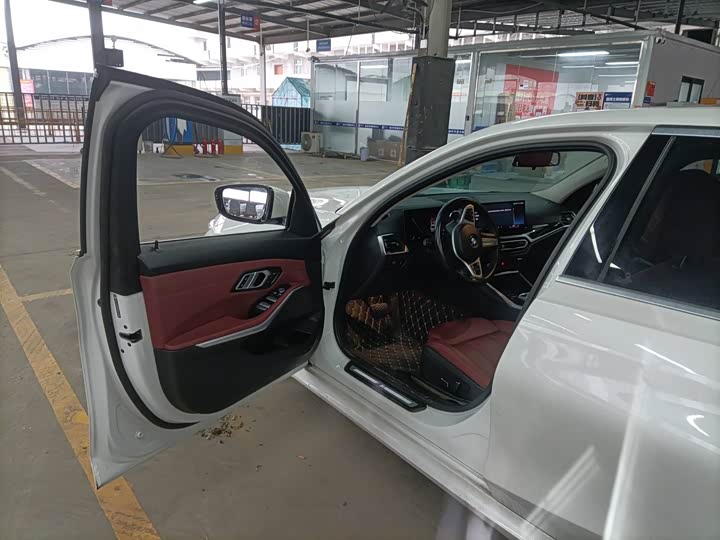 Фото 3 - BMW 3 Series