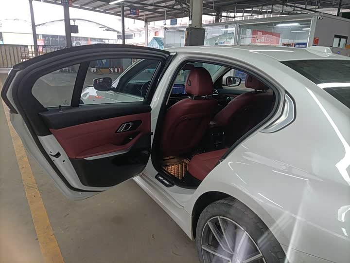 Фото 4 - BMW 3 Series