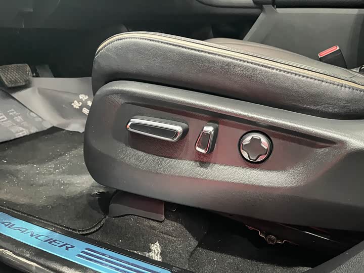 Фото 9 - Honda Avancier