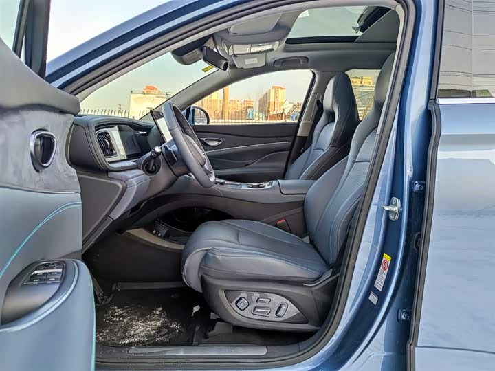 Фото 7 - BYD Sea Lion 07 DM-i Hybrid