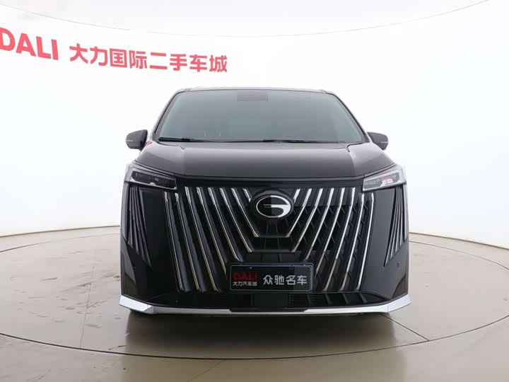 Фото 2 - GAC Trumpchi M8