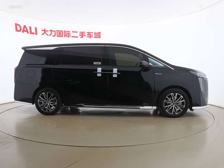 Фото 4 - GAC Trumpchi M8