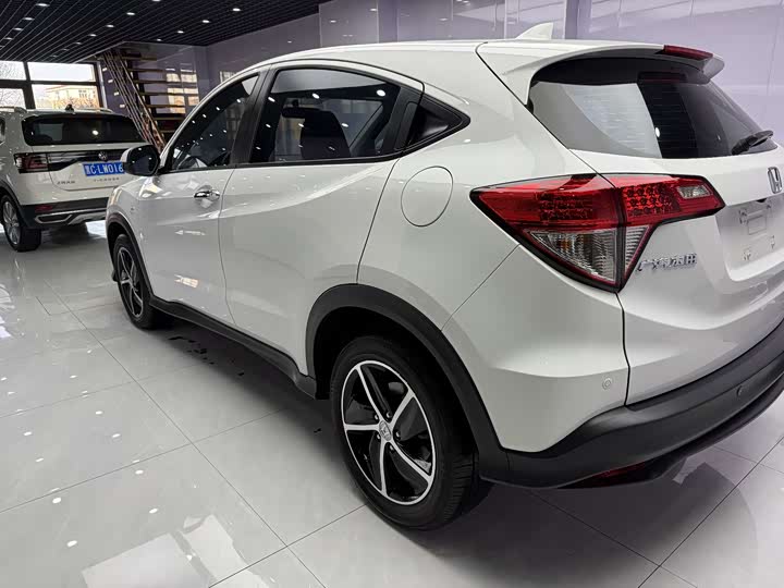 Фото 5 - Honda Vezel