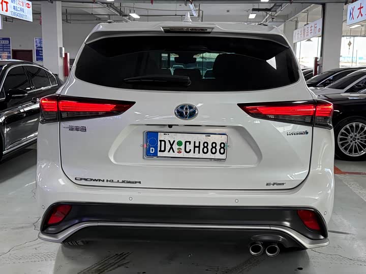 Фото 5 - Toyota Crown Kluger