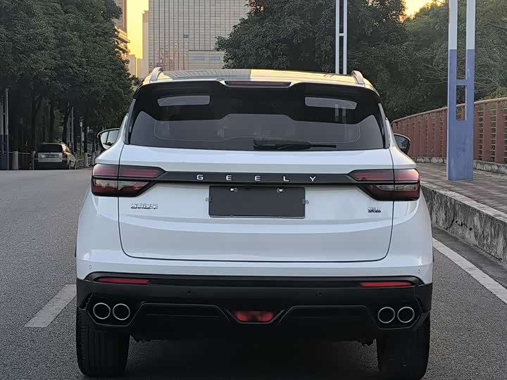 Фото 5 - Geely Coolray