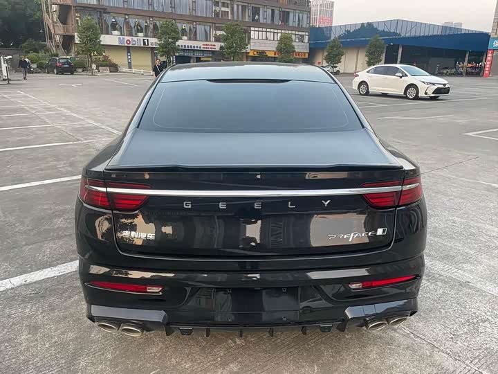 Фото 3 - Geely Preface