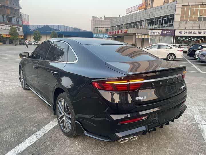 Фото 4 - Geely Preface