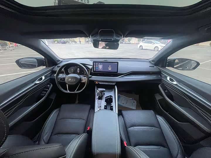 Фото 9 - Geely Preface