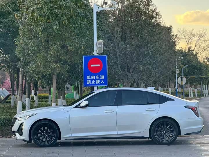 Фото 3 - Cadillac CT5