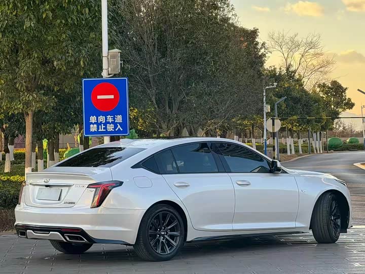 Фото 5 - Cadillac CT5