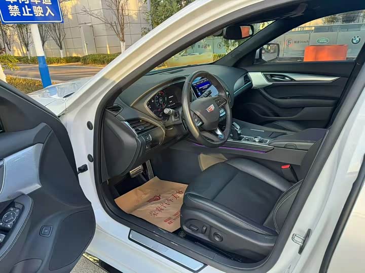 Фото 6 - Cadillac CT5