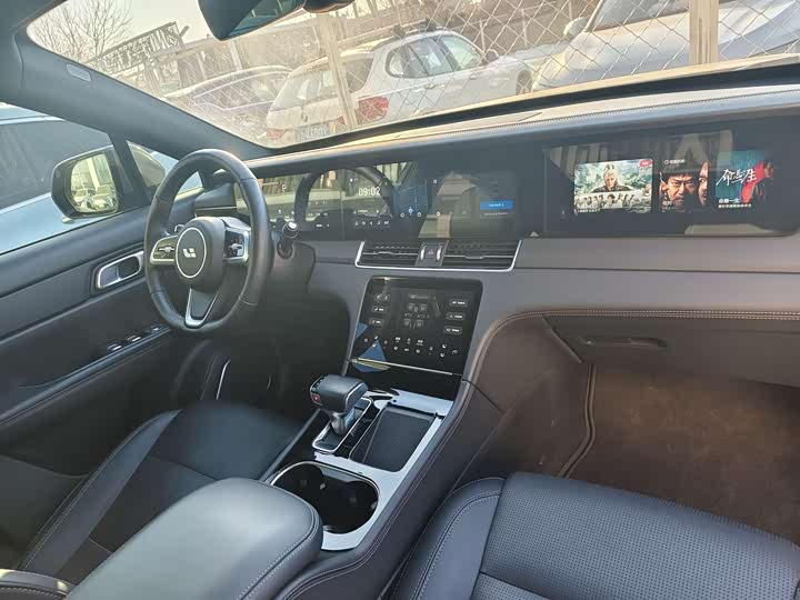 Фото 6 - LiXiang One