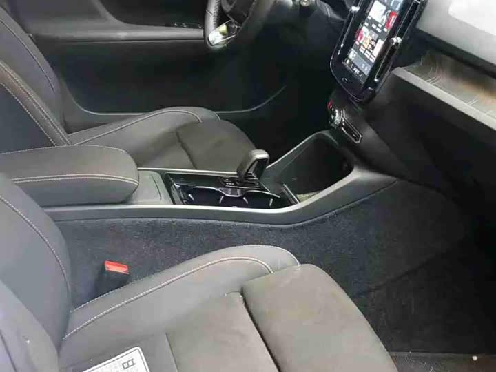 Фото 7 - Volvo XC40 EV